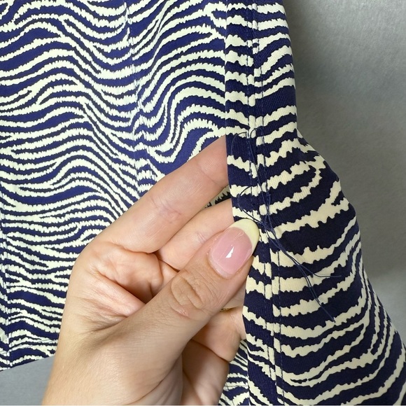 J. McLaughlin Womens Zebra Print Navy and Cream Unlined Flutter Hem Skirt size S - Picture 7 of 9